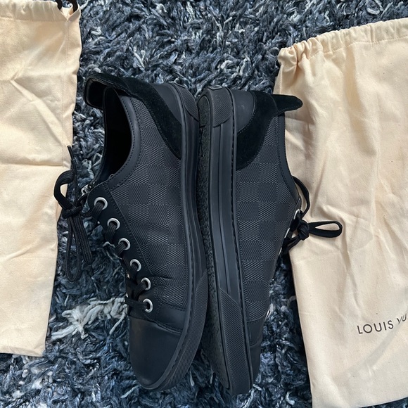 Louis Vuitton Damier Aventure Graphite Sneakers - Picture 5 of 7